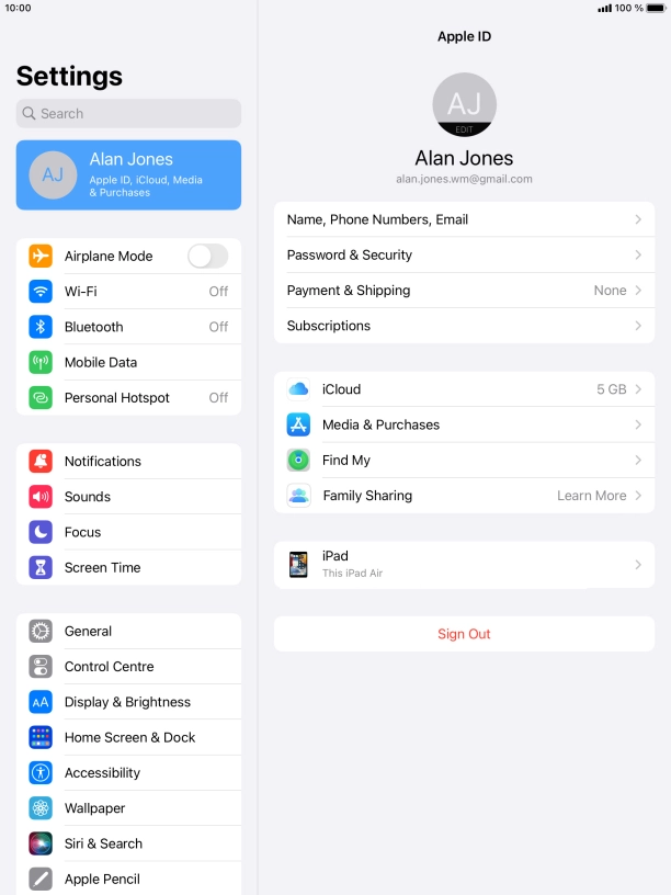 Press the Home key to return to the home screen. Press the Home key to return to the home screen.