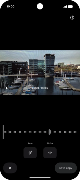 Press Auto to automatically enhance the sound in the video.