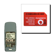 Introduzca la tarjeta SIM estando el contenedor de la tarjeta SIM en posición vertical.