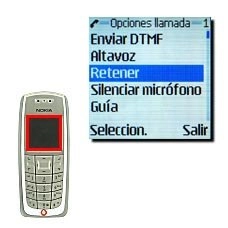Vaya a Retener y pulse Seleccion..La pantalla muestra brevemente que se retiene la primera llamada.