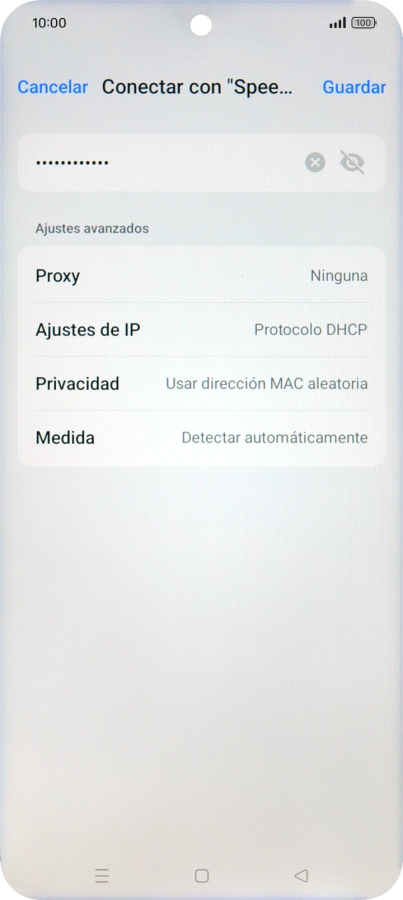 Introduce la contraseña de la red wifi y pulsa Guardar. Introduce la contraseña de la red wifi y pulsa Guardar.