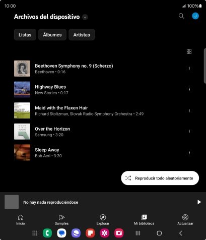 Pulsa el archivo de música deseado. Pulsa el archivo de música deseado.