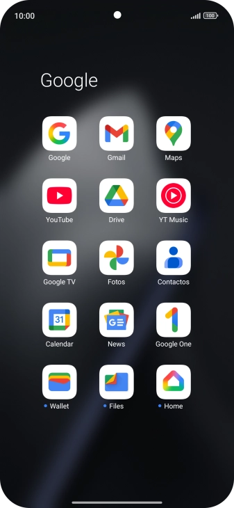 Abre YouTube y desplázate al vídeo deseado. Abre YouTube y desplázate al vídeo deseado.
