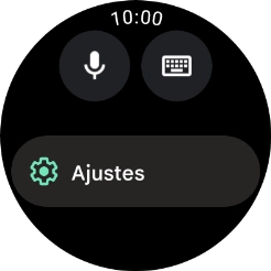 Pulsa el icono de micrófono y di en alto el destino deseado.