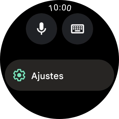 Pulsa el icono de micrófono y di en alto el destino deseado.