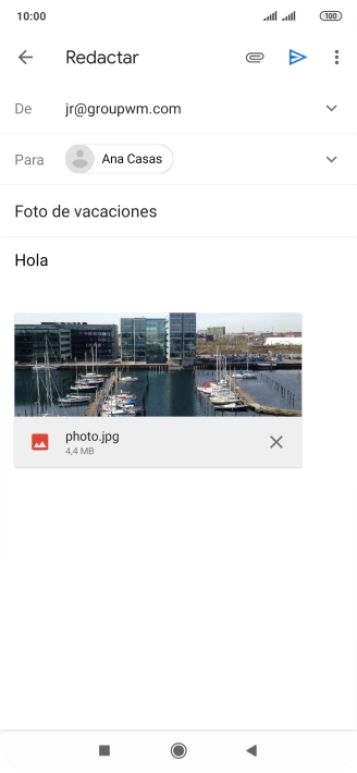 Pulsa el icono de envío cuando termines de escribir el correo electrónico. Pulsa el icono de envío cuando termines de escribir el correo electrónico.