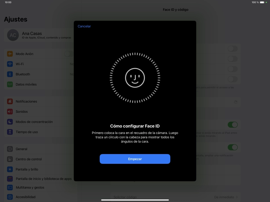 Pulsa Empezar y sigue las indicaciones de la pantalla para crear un código de seguridad con la función de reconocimiento facial (Face ID). Pulsa Empezar y sigue las indicaciones de la pantalla para crear un código de seguridad con la función de reconocimiento facial (Face ID).