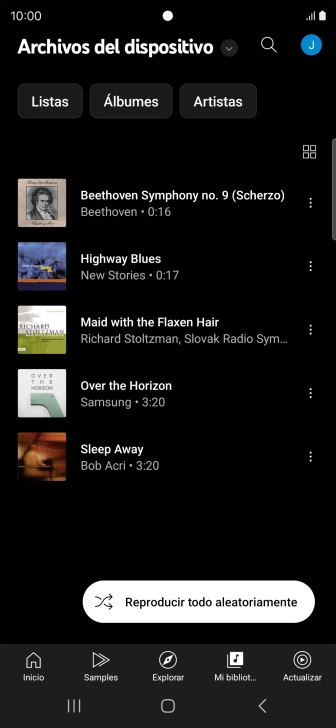 Pulsa el archivo de música deseado. Pulsa el archivo de música deseado.