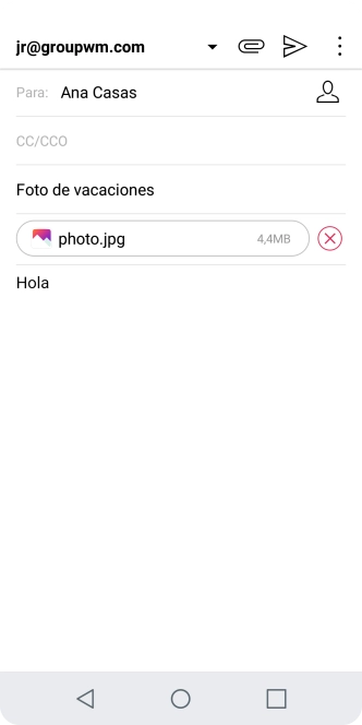 Pulsa el icono de envío cuando termines de escribir el correo electrónico. Pulsa el icono de envío cuando termines de escribir el correo electrónico.