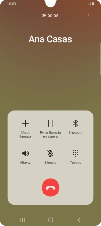 Pulsa el icono de finalizar llamada.