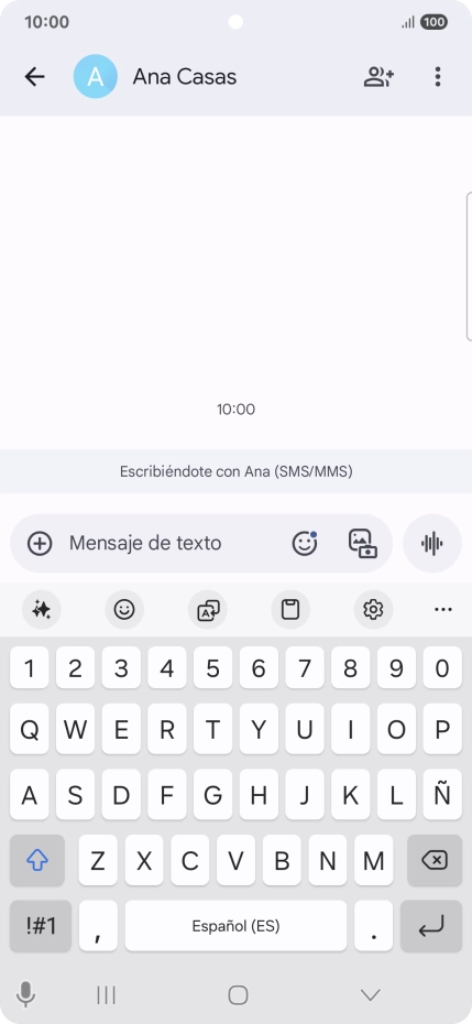 Selecciona una conversación o crea un nuevo mensaje y pulsa el icono de IA. Selecciona una conversación o crea un nuevo mensaje y pulsa el icono de IA.