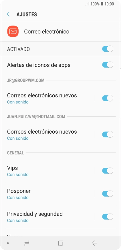 Pulsa el indicador bajo la cuenta de correo electrónico deseada para activar o desactivar la función. Pulsa el indicador bajo la cuenta de correo electrónico deseada para activar o desactivar la función.