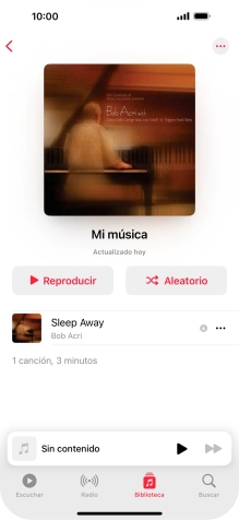 Desplázate a la categoría o a la lista de reproducción deseada y pulsa el archivo de música deseado. Desplázate a la categoría o a la lista de reproducción deseada y pulsa el archivo de música deseado.