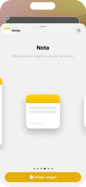 Desliza el dedo hacia la derecha o hacia la izquierda por la pantalla para seleccionar el tamaño de widget deseado.