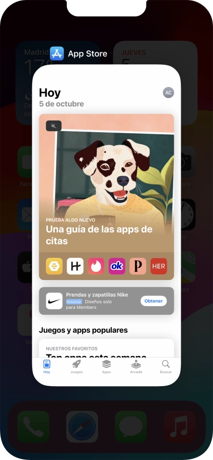 Arrastra hacia arriba la aplicación deseada para cerrarla. Arrastra hacia arriba la aplicación deseada para cerrarla.