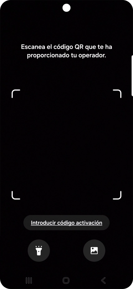 Coloca el código QR dentro del marco de la cámara del teléfono para escanearlo. Coloca el código QR dentro del marco de la cámara del teléfono para escanearlo.