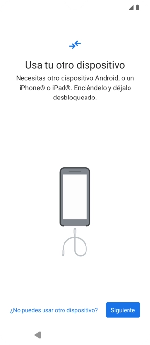 Si tienes un cable que pueda conectar ambos teléfonos, inserta el cable y sigue las instrucciones de la pantalla para transferir contenido a tu teléfono. Si no tienes un cable, pulsa Siguiente. Si tienes un cable que pueda conectar ambos teléfonos, inserta el cable y sigue las instrucciones de la pantalla para transferir contenido a tu teléfono. Si no tienes un cable, pulsa Siguiente.