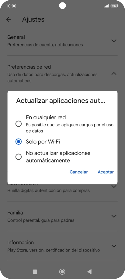 Para activar la actualización automática de apps a través de la red móvil, pulsa el campo junto a 