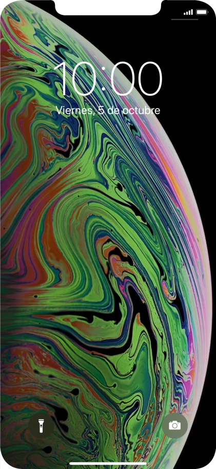 Desliza el dedo hacia arriba desde la parte inferior de la pantalla. Desliza el dedo hacia arriba desde la parte inferior de la pantalla.