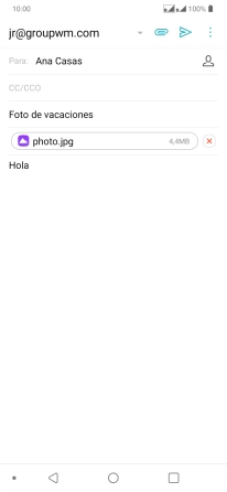Pulsa el icono de envío cuando termines de escribir el correo electrónico. Pulsa el icono de envío cuando termines de escribir el correo electrónico.