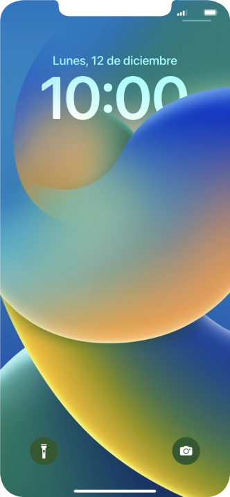 Desliza el dedo hacia arriba desde la parte inferior de la pantalla. Desliza el dedo hacia arriba desde la parte inferior de la pantalla.