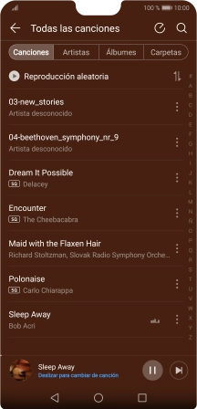 Pulsa el título de la canción en la parte inferior de la pantalla. Pulsa el título de la canción en la parte inferior de la pantalla.