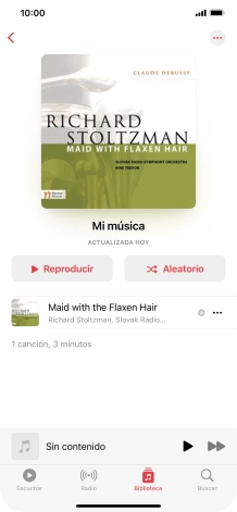 Desplázate a la categoría o a la lista de reproducción deseada y pulsa el archivo de música deseado. Desplázate a la categoría o a la lista de reproducción deseada y pulsa el archivo de música deseado.