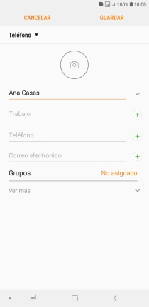 Pulsa Teléfono e introduce el número de teléfono deseado. Pulsa Teléfono e introduce el número de teléfono deseado.