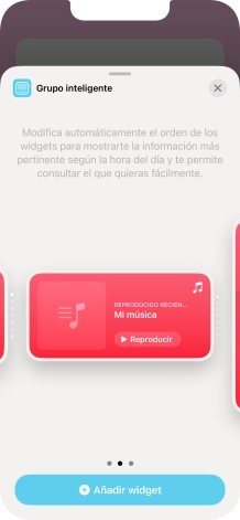 Desliza el dedo hacia la derecha o hacia la izquierda por la pantalla para seleccionar el tamaño de widget deseado. Desliza el dedo hacia la derecha o hacia la izquierda por la pantalla para seleccionar el tamaño de widget deseado.