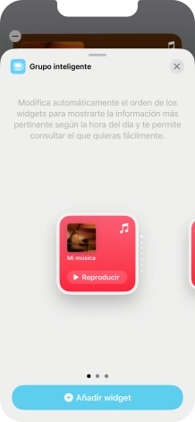 Desliza el dedo hacia la derecha o hacia la izquierda por la pantalla para seleccionar el tamaño de widget deseado. Desliza el dedo hacia la derecha o hacia la izquierda por la pantalla para seleccionar el tamaño de widget deseado.