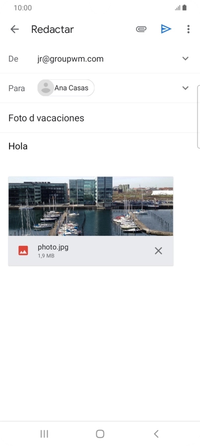 Pulsa el icono de envío cuando termines de escribir el correo electrónico.