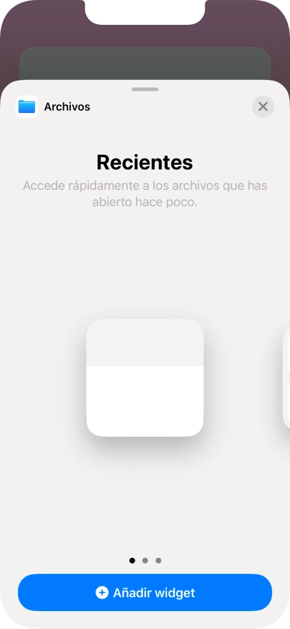 Desliza el dedo hacia la derecha o hacia la izquierda por la pantalla para seleccionar el tamaño de widget deseado. Desliza el dedo hacia la derecha o hacia la izquierda por la pantalla para seleccionar el tamaño de widget deseado.