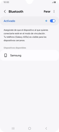 Pulsa el dispositivo Bluetooth deseado y sigue las indicaciones de la pantalla para vincular el dispositivo al teléfono.