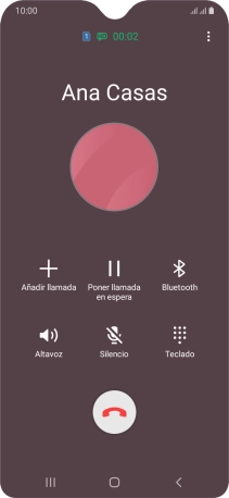 Pulsa el icono de finalizar llamada. Pulsa el icono de finalizar llamada.