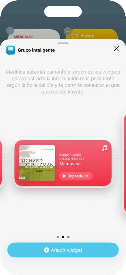 Desliza el dedo hacia la derecha o hacia la izquierda por la pantalla para seleccionar el tamaño de widget deseado. Desliza el dedo hacia la derecha o hacia la izquierda por la pantalla para seleccionar el tamaño de widget deseado.