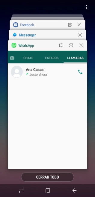 Para cerrar una sola aplicación en ejecución, desliza el dedo hacia la derecha sobre la aplicación deseada. Para cerrar una sola aplicación en ejecución, desliza el dedo hacia la derecha sobre la aplicación deseada.