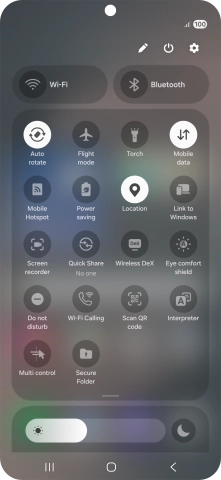 Press the Wi-Fi calling icon to turn the function on or off.