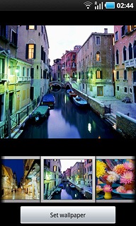 Press Set wallpaper.