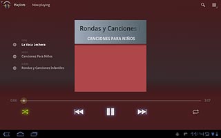 Press the shuffle icon.Depending on the current setting, the function is activated or deactivated.