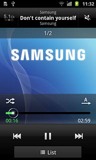 Press the shuffle icon.Depending on the current setting, the function is turned on or off.