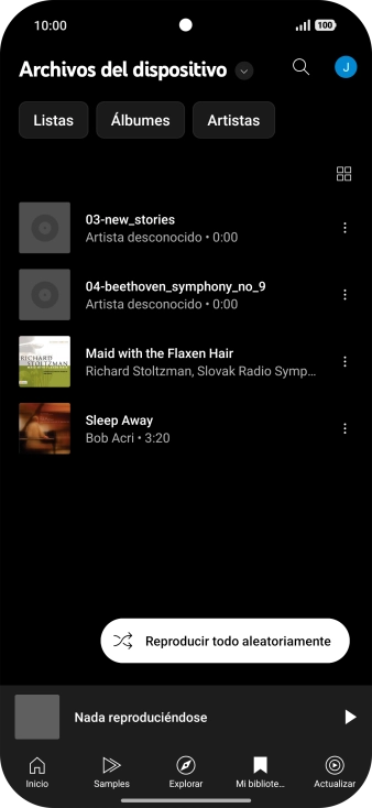 Pulsa el archivo de música deseado. Pulsa el archivo de música deseado.